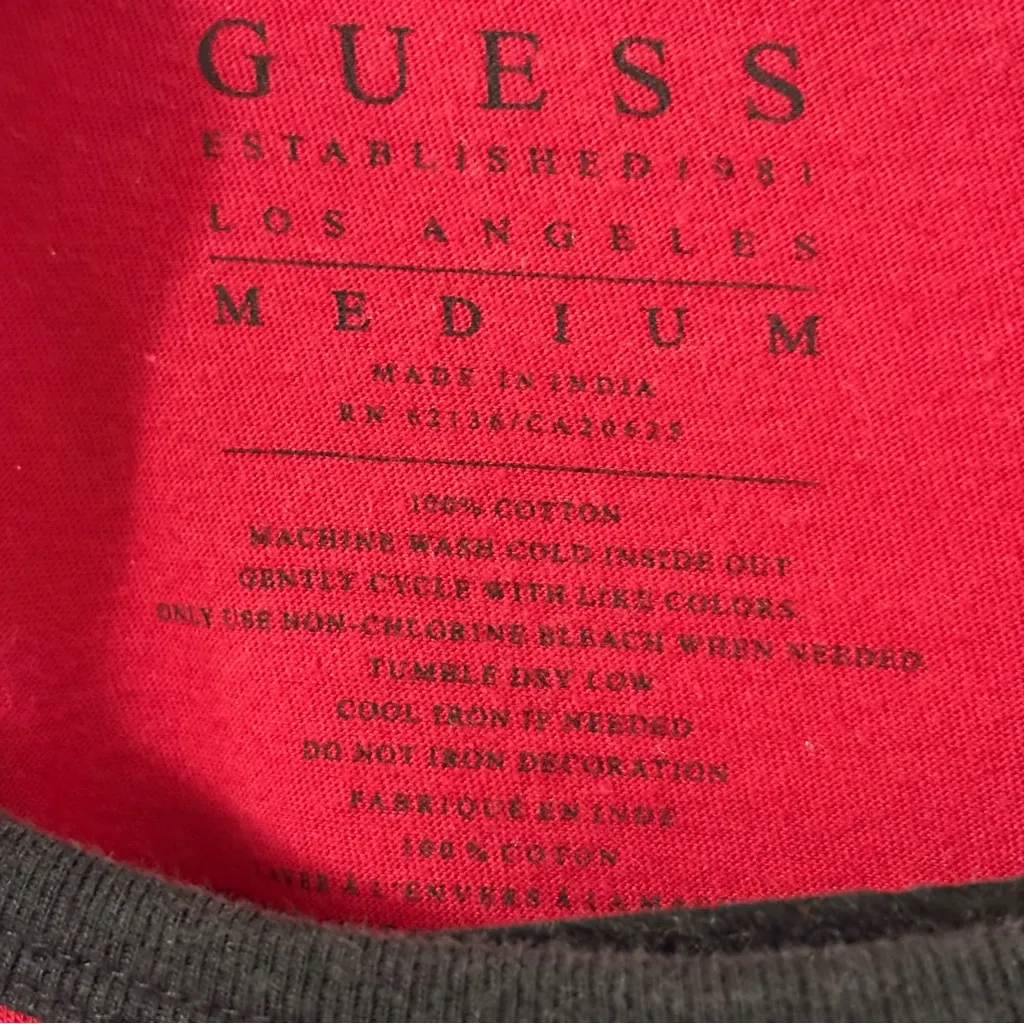 GUESS Red White Rhinestone Logo Short Sleeve Cotton T-Shirt Sz M - Image 4