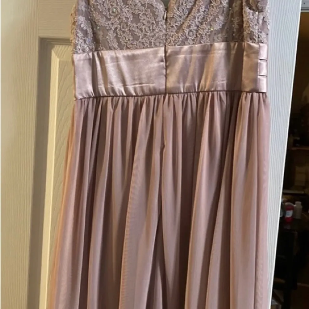 R&M Richards Lace and Satin Dress - Image 3