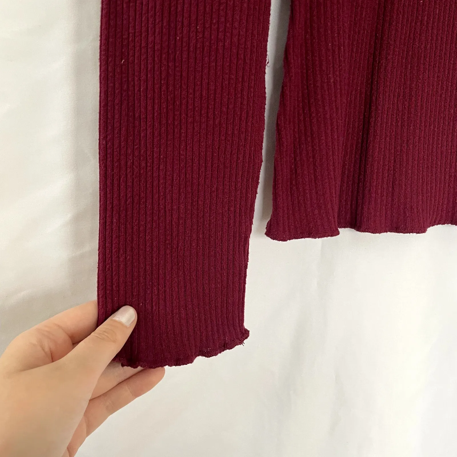 Ambiance burgundy red ribbed knit lightweight women's size M sweater high neck Size M - Image 4