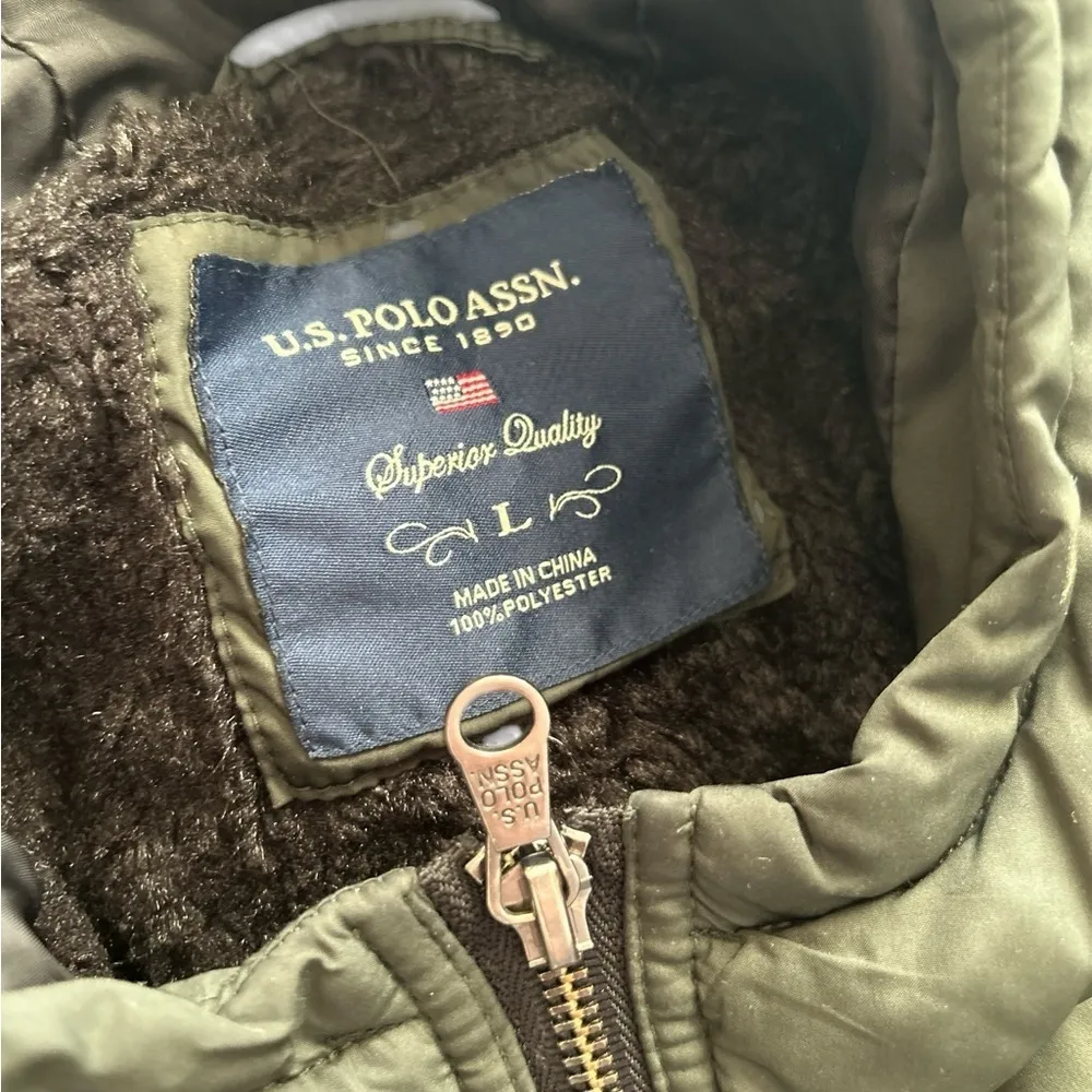 U.S. Polo Assn. women’s  Green Puffer Jacket with Hood Size‎ L Casual - Image 8