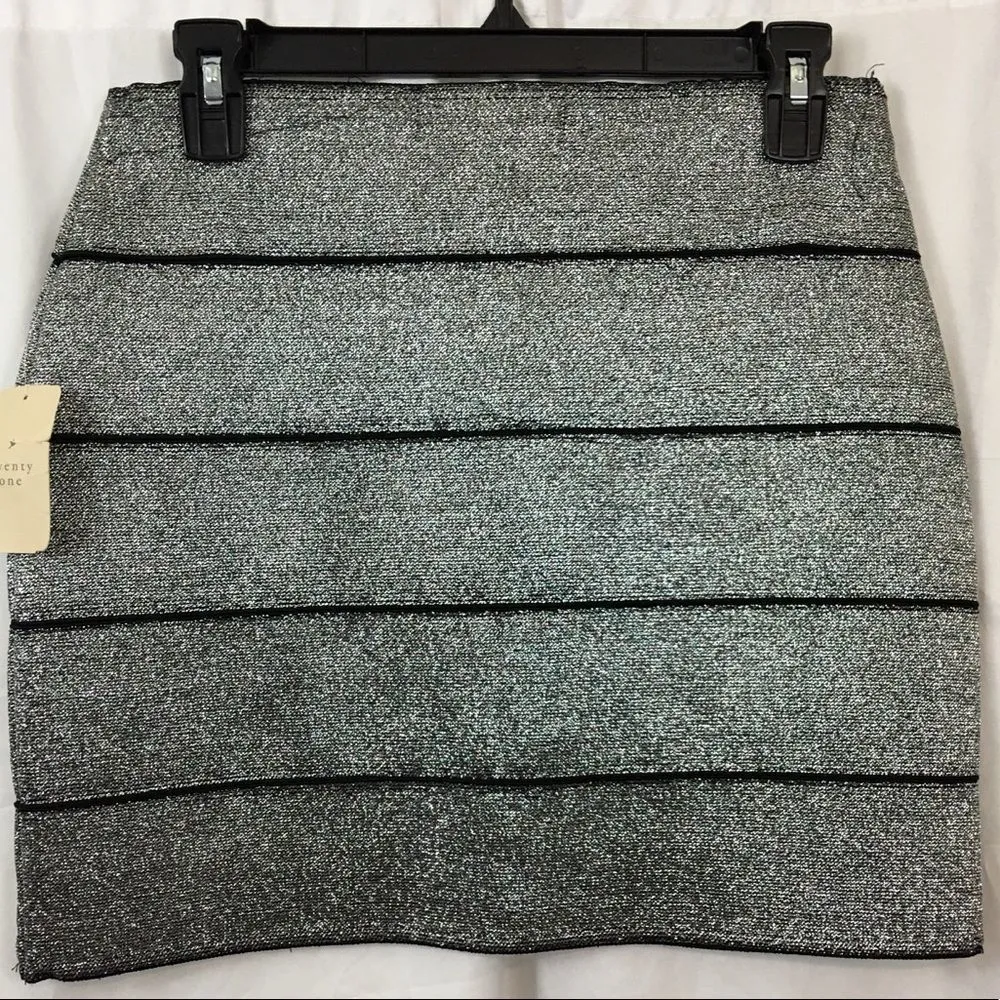 Vintage Forever 21 Silver Sparkle Mini Skirt Size Medium - Image 4