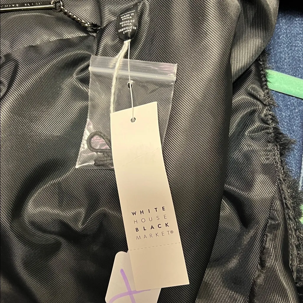 White Fox Women’s Black Faux Fur Chevron Vest Size: Xtra Large Size XL - Image 2