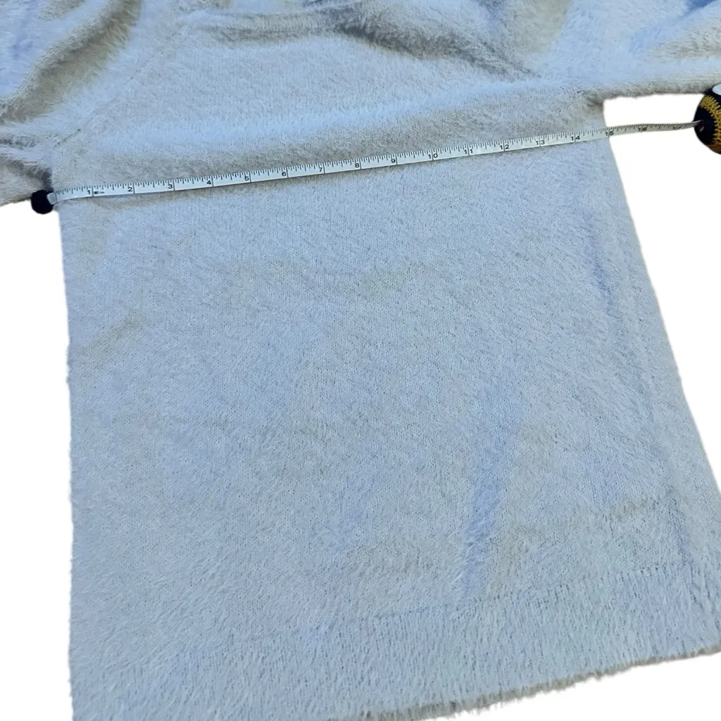 Cozy Light Gray Sweater with Puff Sleeves Size M - Image 5