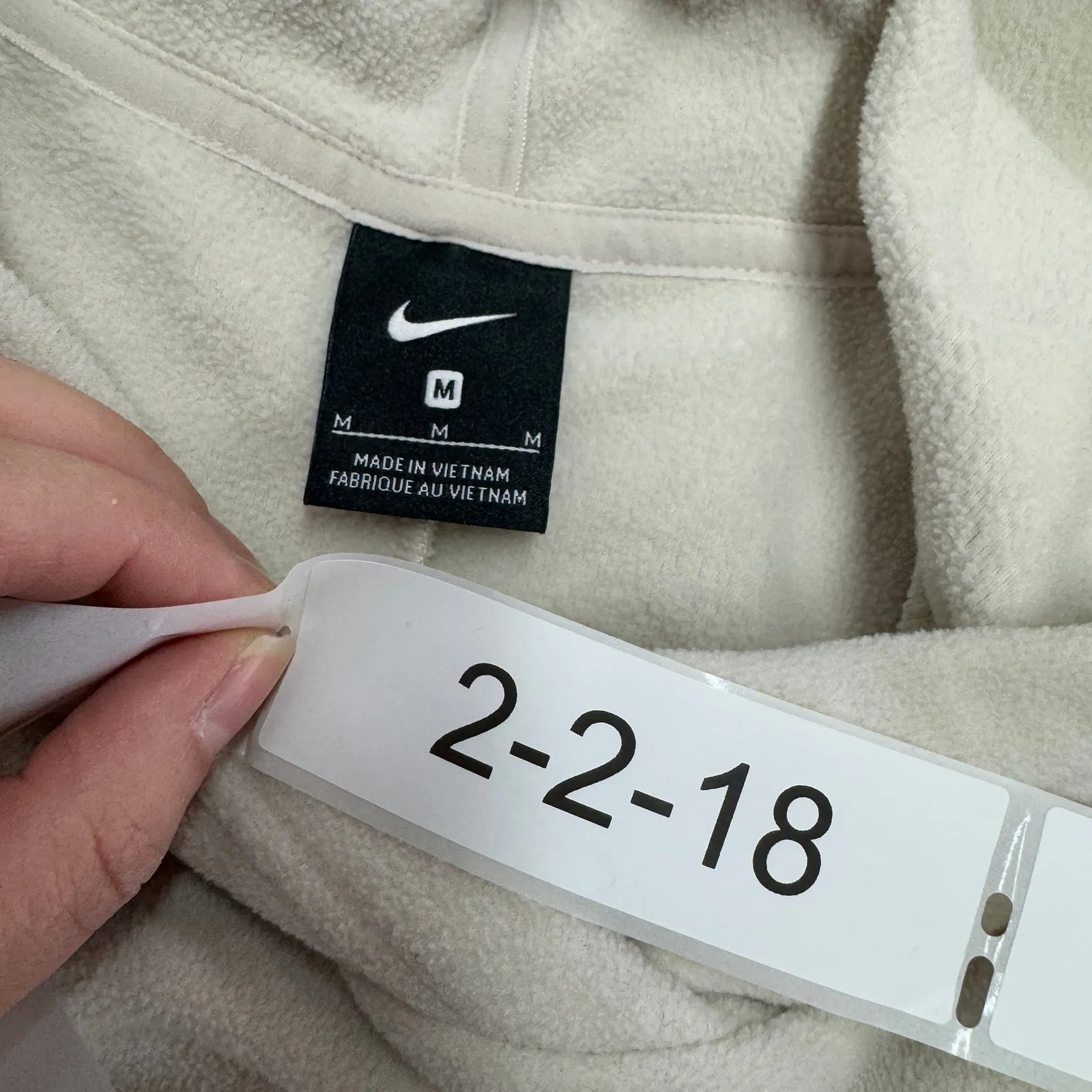 Nike Hoodie Womens Medium Cream Fleece Training Pullover Sweater‎ - Image 4