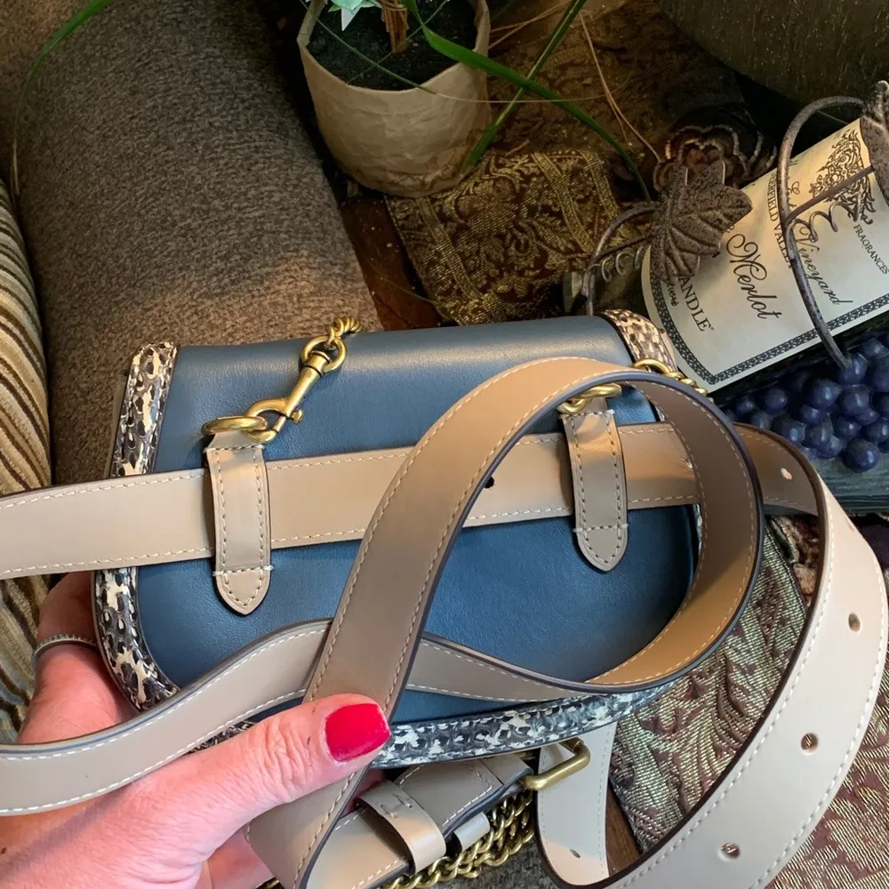 Authentic COACH 1941 turnlock refined calf/genuine snakeskin Flap crosb/Beltbag - Image 5