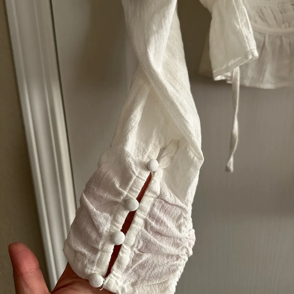 long sleeve Crop Top - Image 3