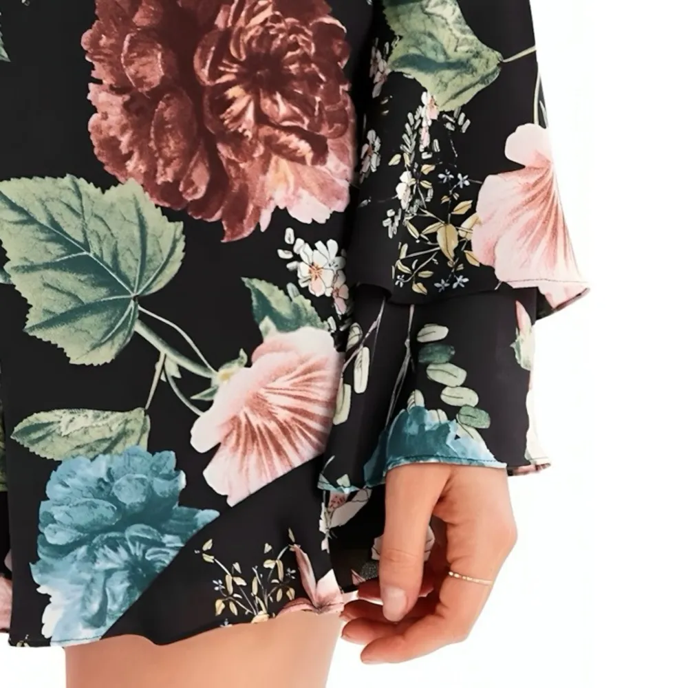 Bardot Amelia Ruffle Bell Sleeve Floral Romper with Pockets Size 6 Like New/NWOT - Image 12