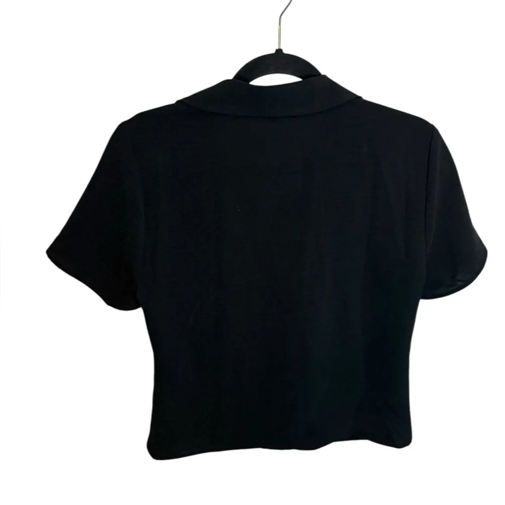 Ro & De Black Short Sleeve Ruched Button Down Blouse - Image 2