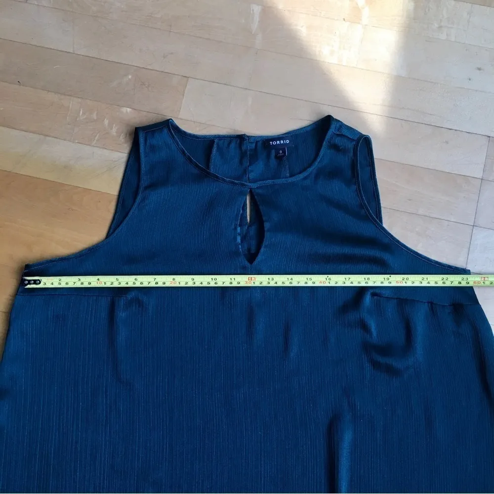 Torrid Dressy, Ribbed Keyhole Tank, Green, Size 0 (L / 12) - Image 9