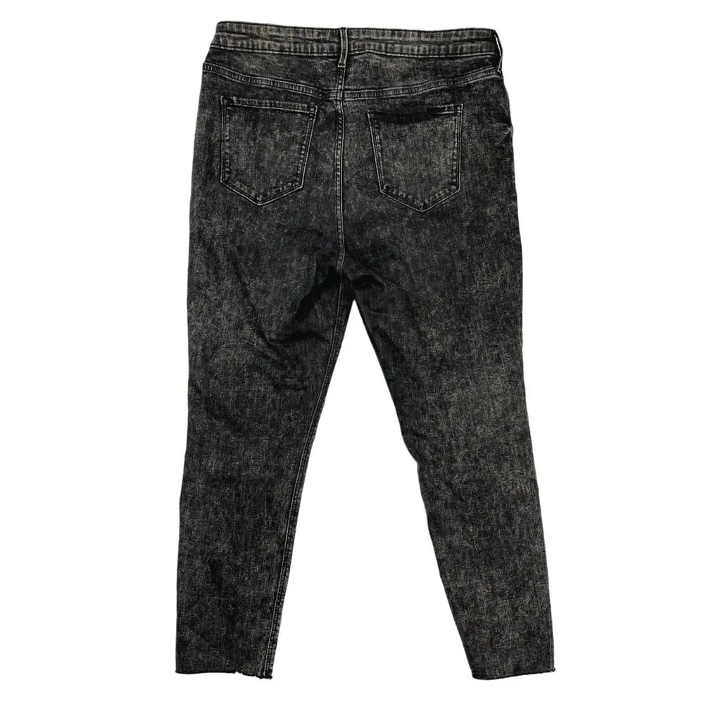 Old Navy Rockstar Plus Size 16 Super Skinny High Rise Black Stretch Denim Jeans - Image 2