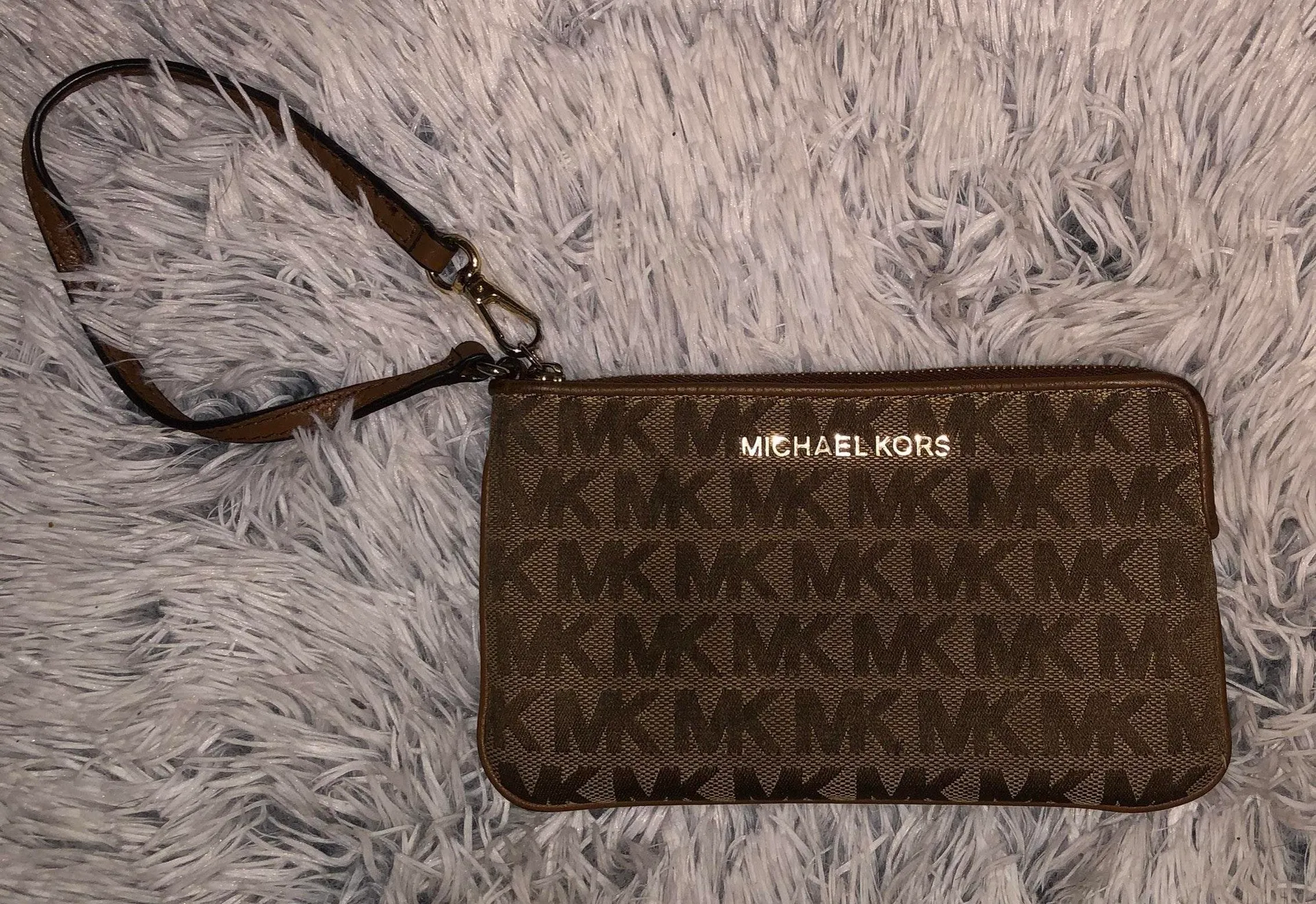 Michael Kors Wrislet - Image 2
