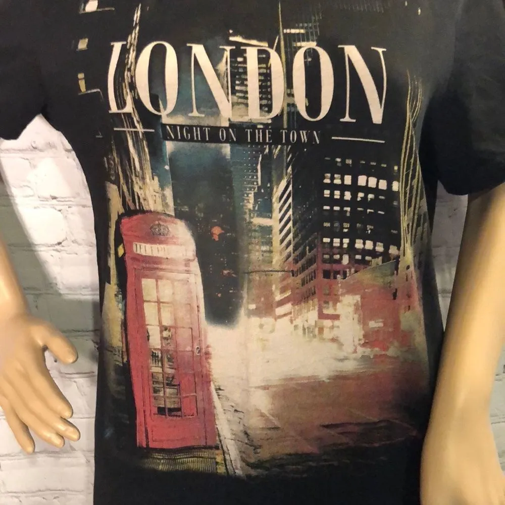 H&M Black Tee Streets Of London Phone Booth M - Image 2