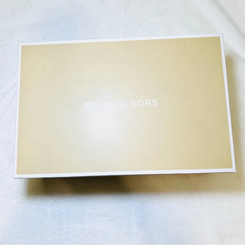 MICHAEL MICHAEL KORS MK Black Flex Mid Pointed - Image 4