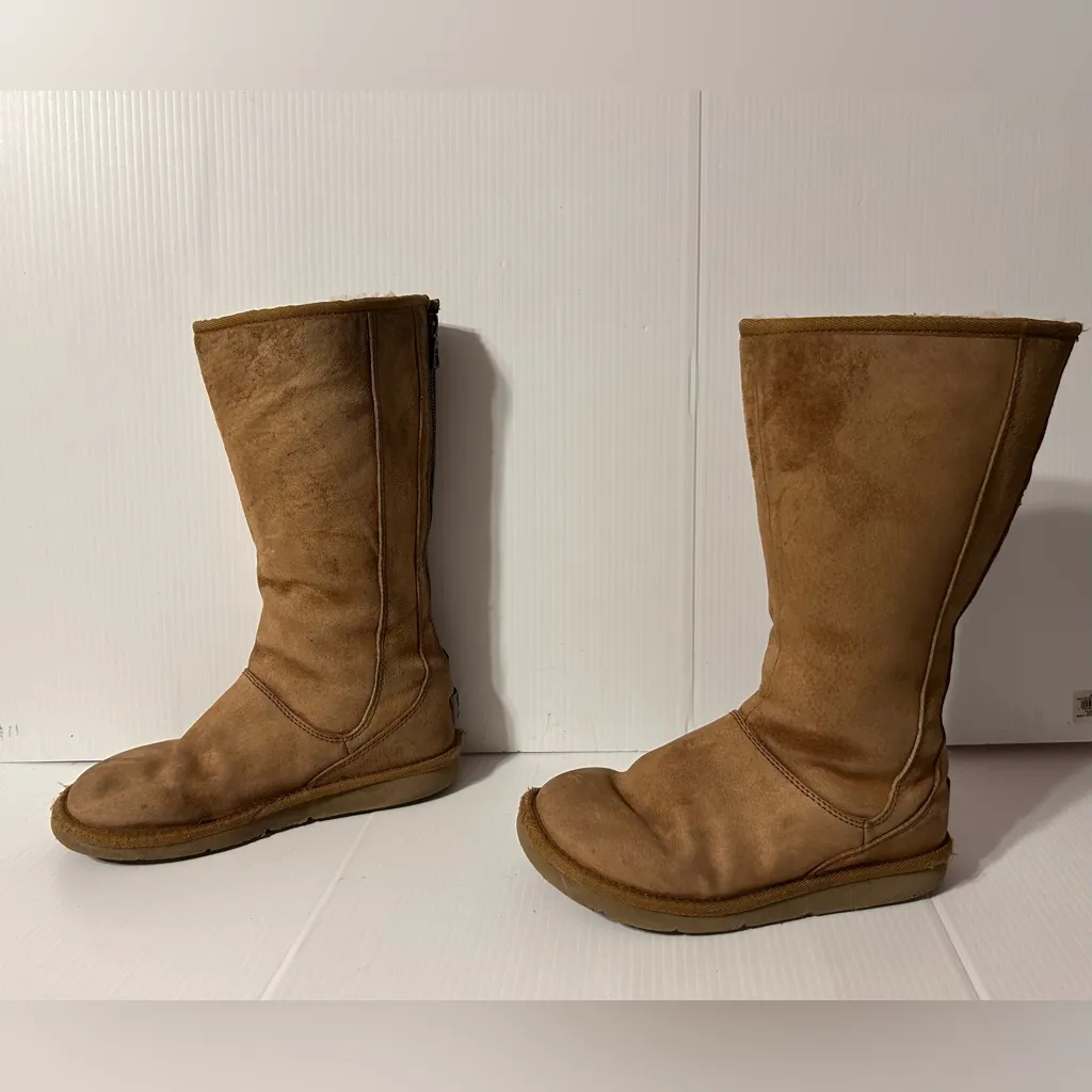 UGG S/N 5119 brown leather skeepskin lined tall boots women size 6 - Image 2