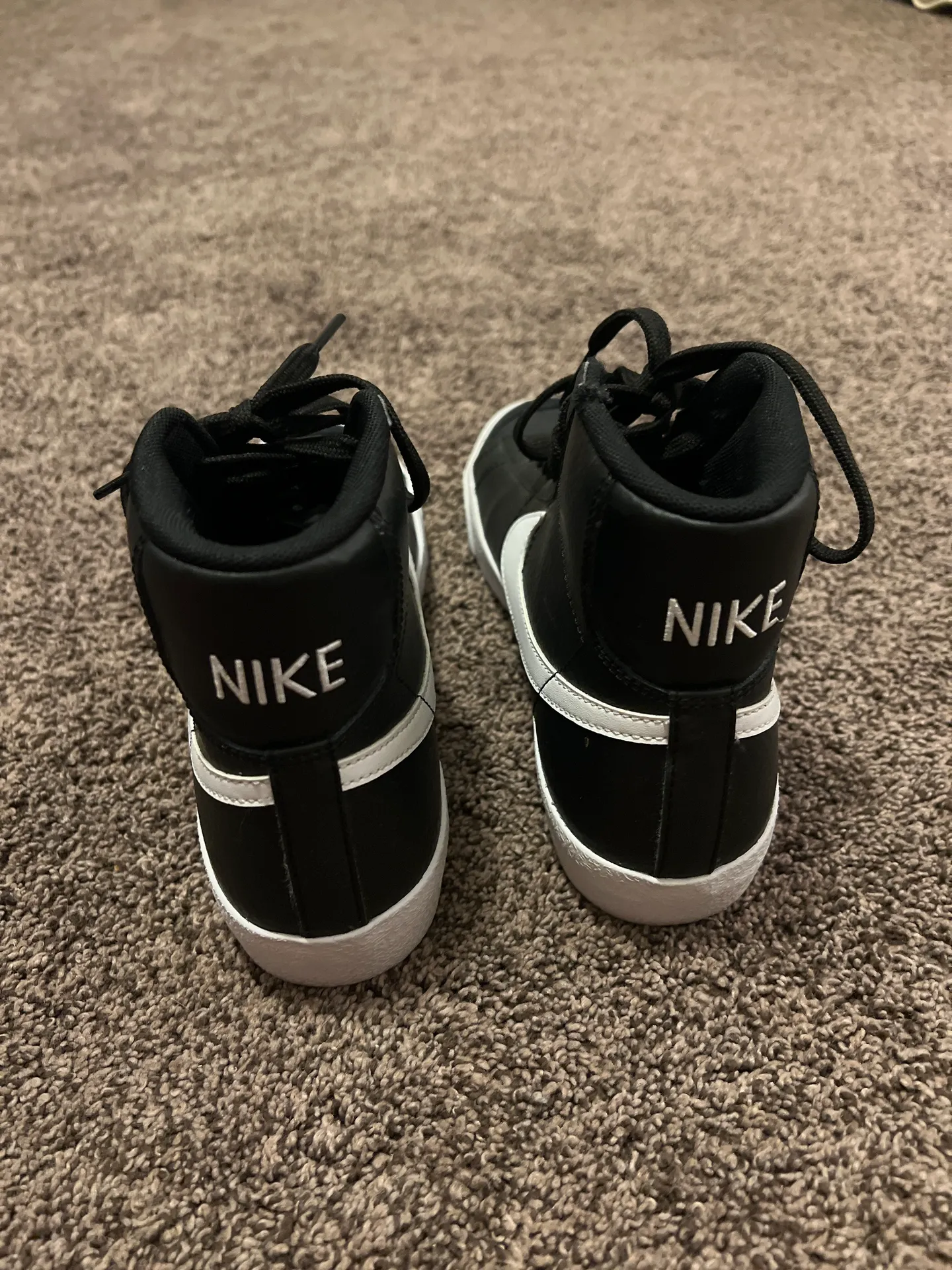 Nike Shoes - Image 4