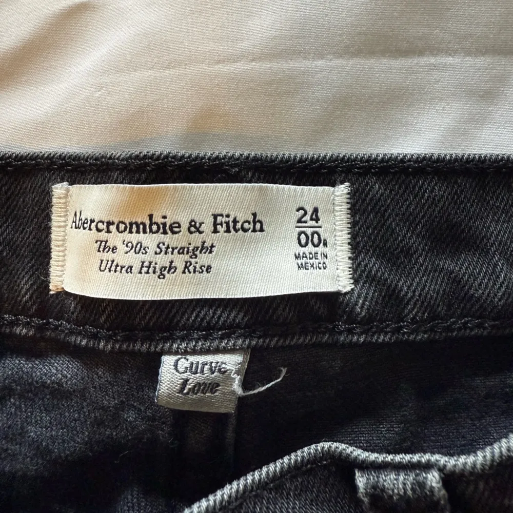 Abercrombie & Fitch 90s Straight Ultra High Rise Black Jeans size 24/00R - Image 8