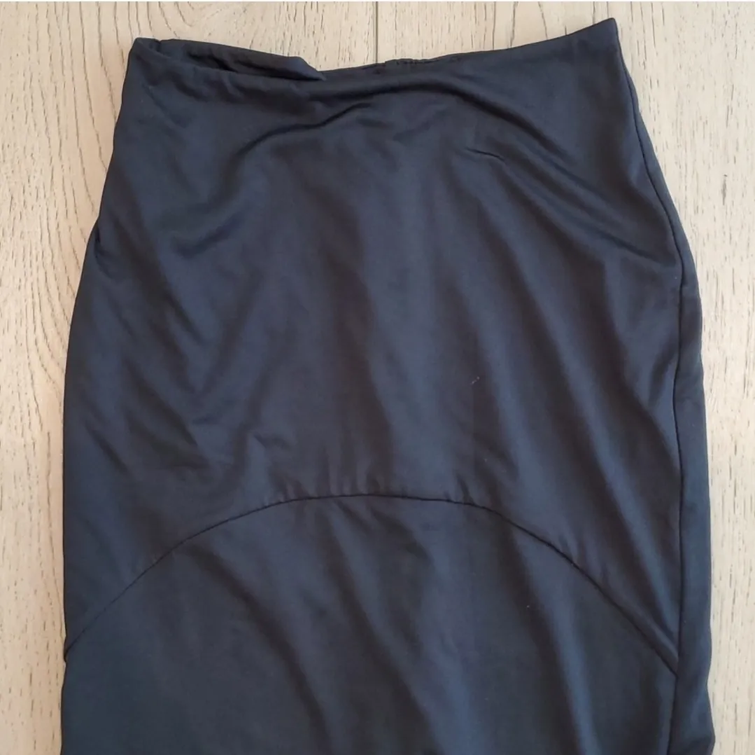 Tiger Mist Black Maxi Skirt With Front Cut - Image 5