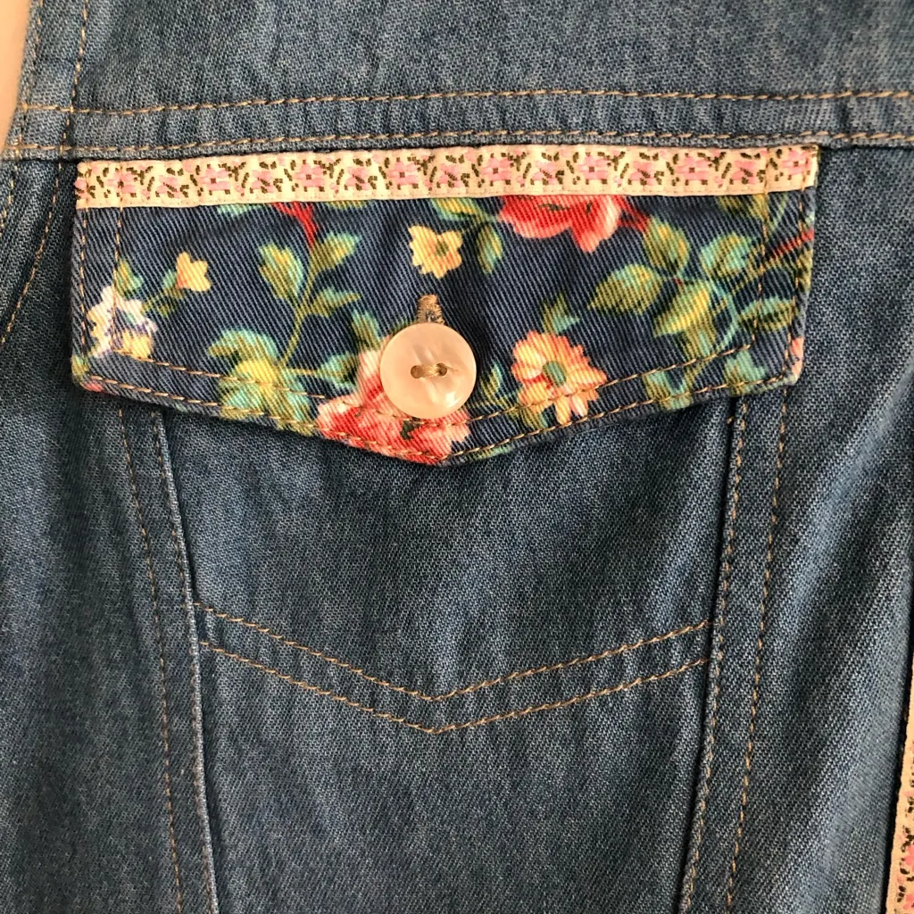 KORET CITY BLUES Womens Waist Jacket Size 4 Contrast Floral On Denim 100% Cotton Blue - Image 4