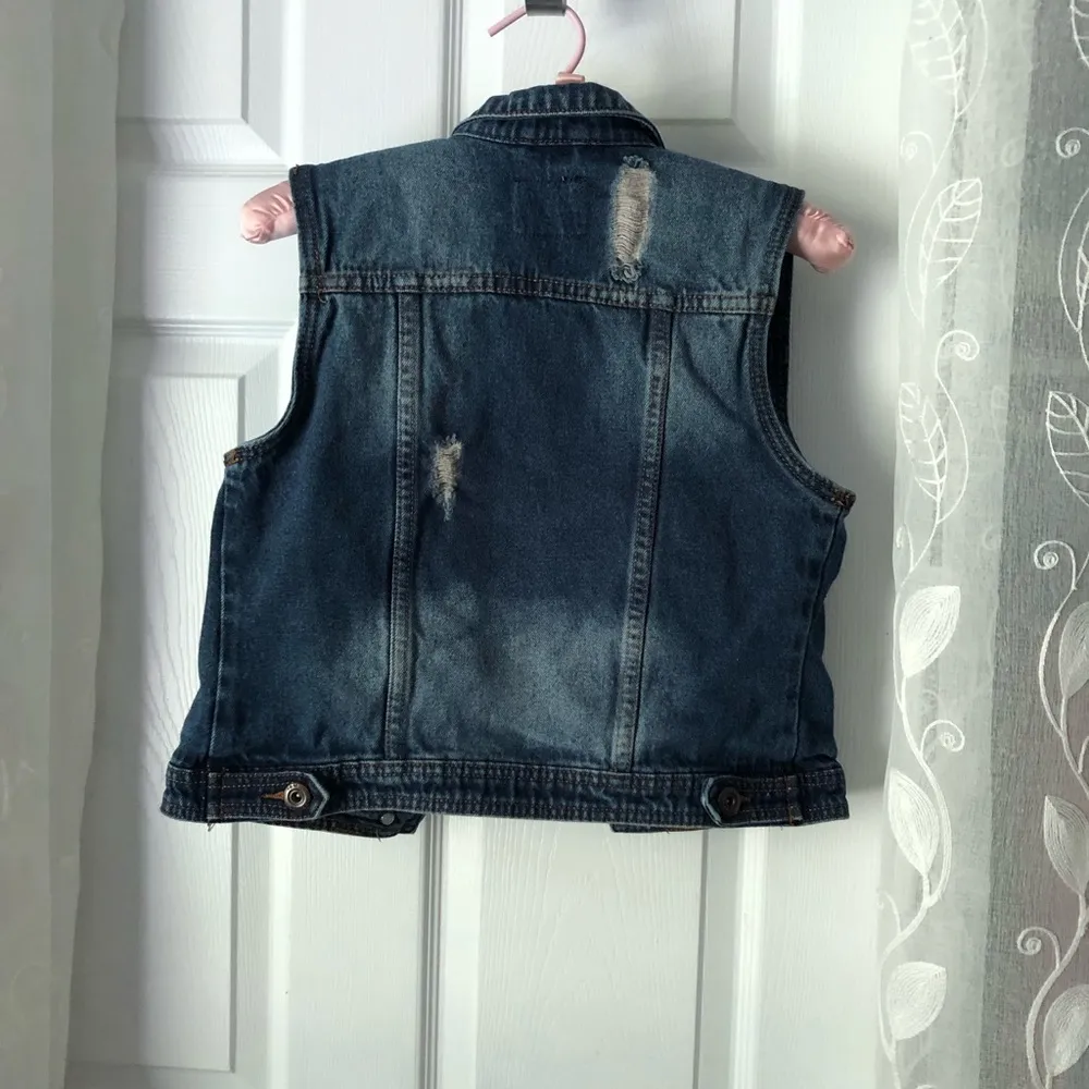 I & M jeans denim vest, size small - Image 6