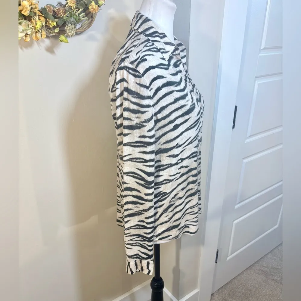 L'AGENCE Holly Tiger Print Button Down Shirt in Coconut Husk Sz Small🧡 - Image 5