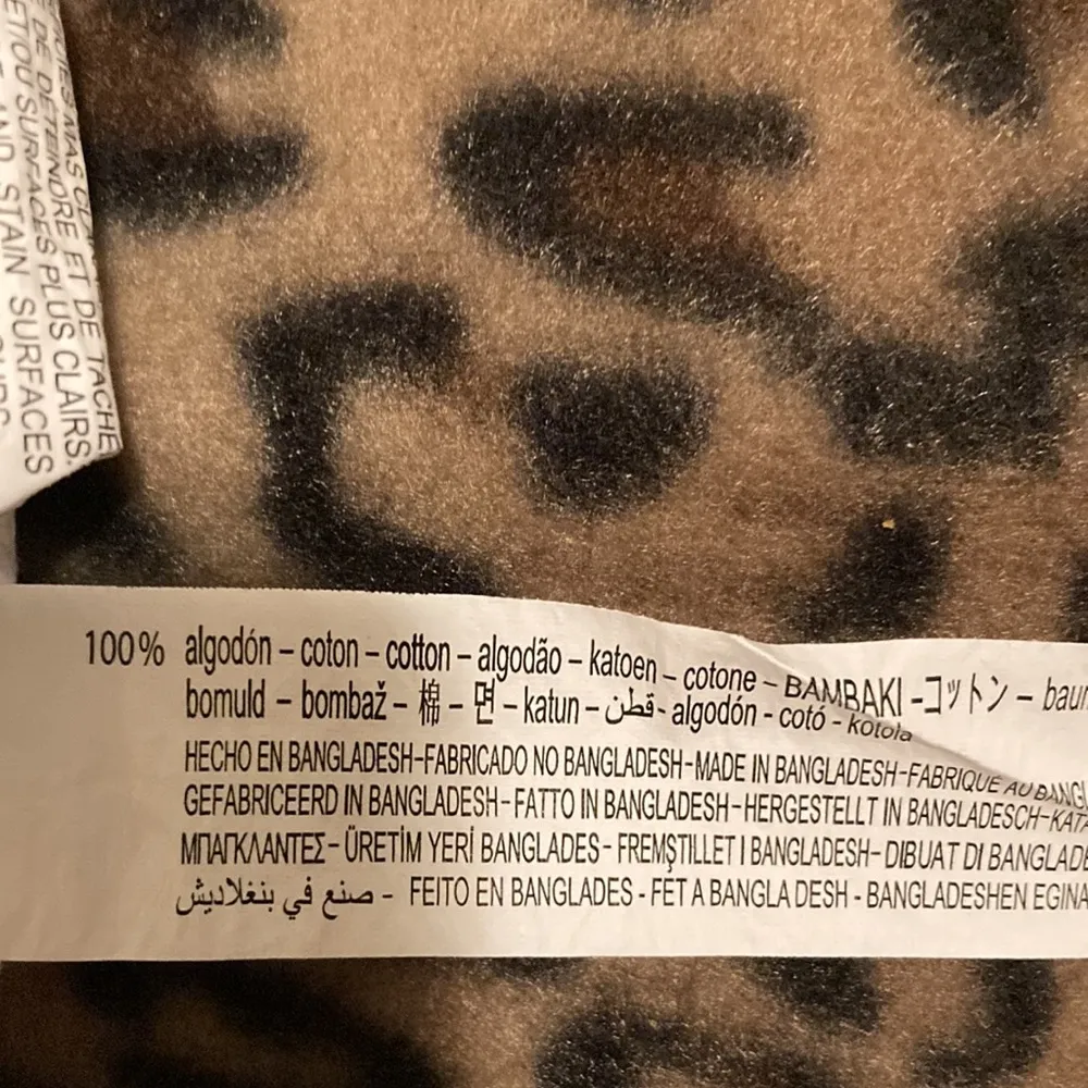 ZARA Shorts White Jean Shorts Women’s Size 12 Distressed Edging Side Slit Shorts - Image 10