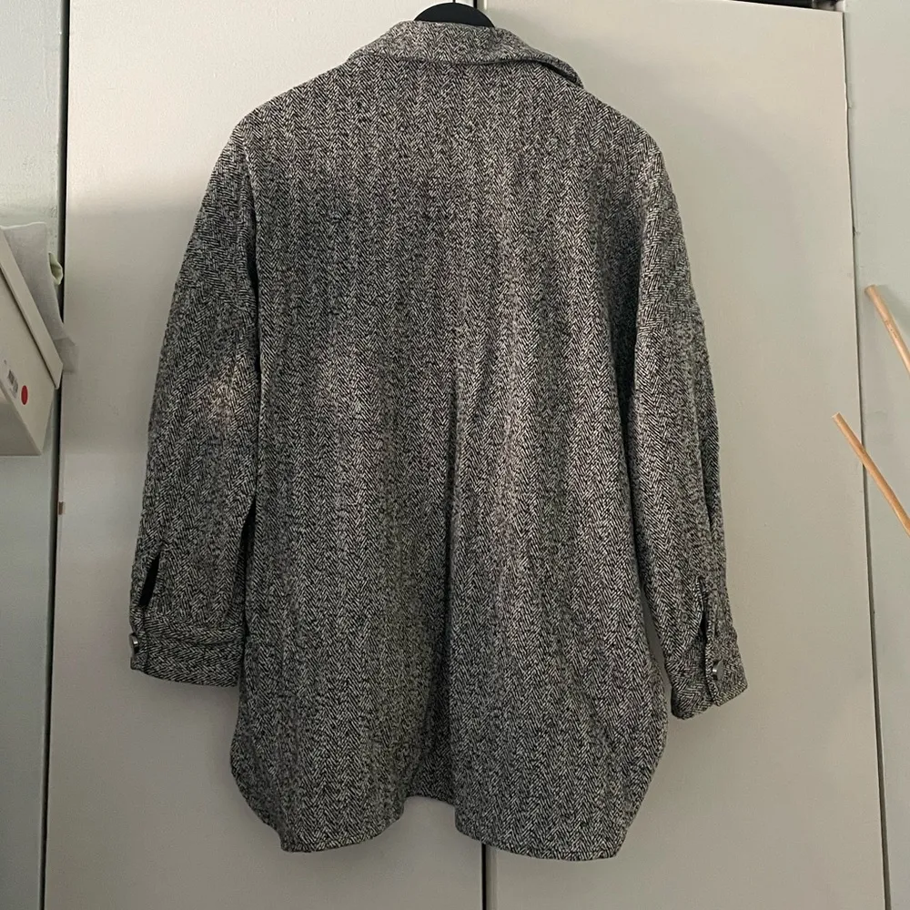 Zara Gray Button-Up Shirt - Image 9