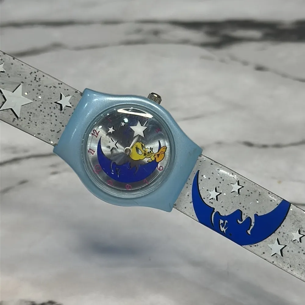 Vintage Warner Bros Looney Tunes Watch: Tweety Bird w Moon Stars (2000) 2200/557 Blue - Image 5