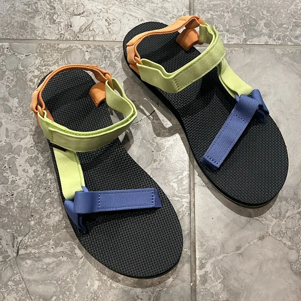 Teva Original Universal Outdoor Sandals, Size 10 New in Box - Image 6
