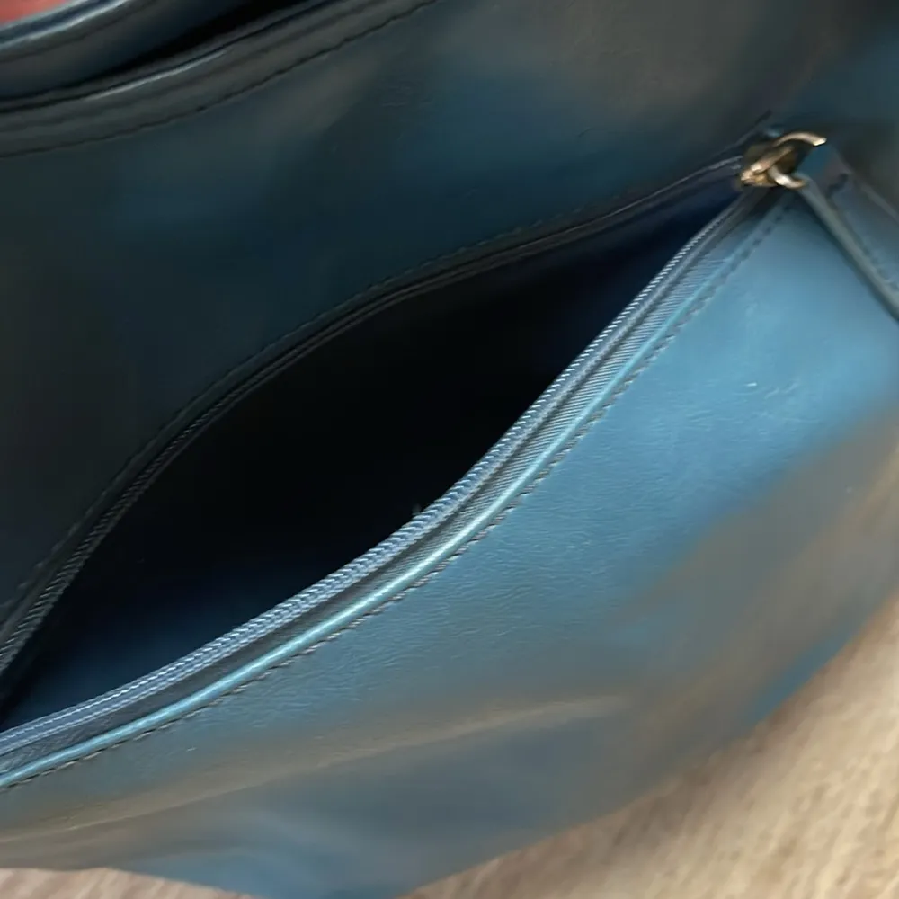 Relic  Shoulder Bag - Image 14