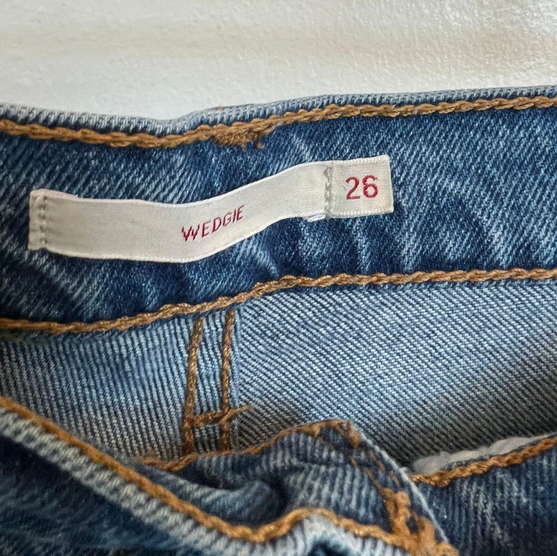 Levi’s Wedgie Straight Jeans - Image 2