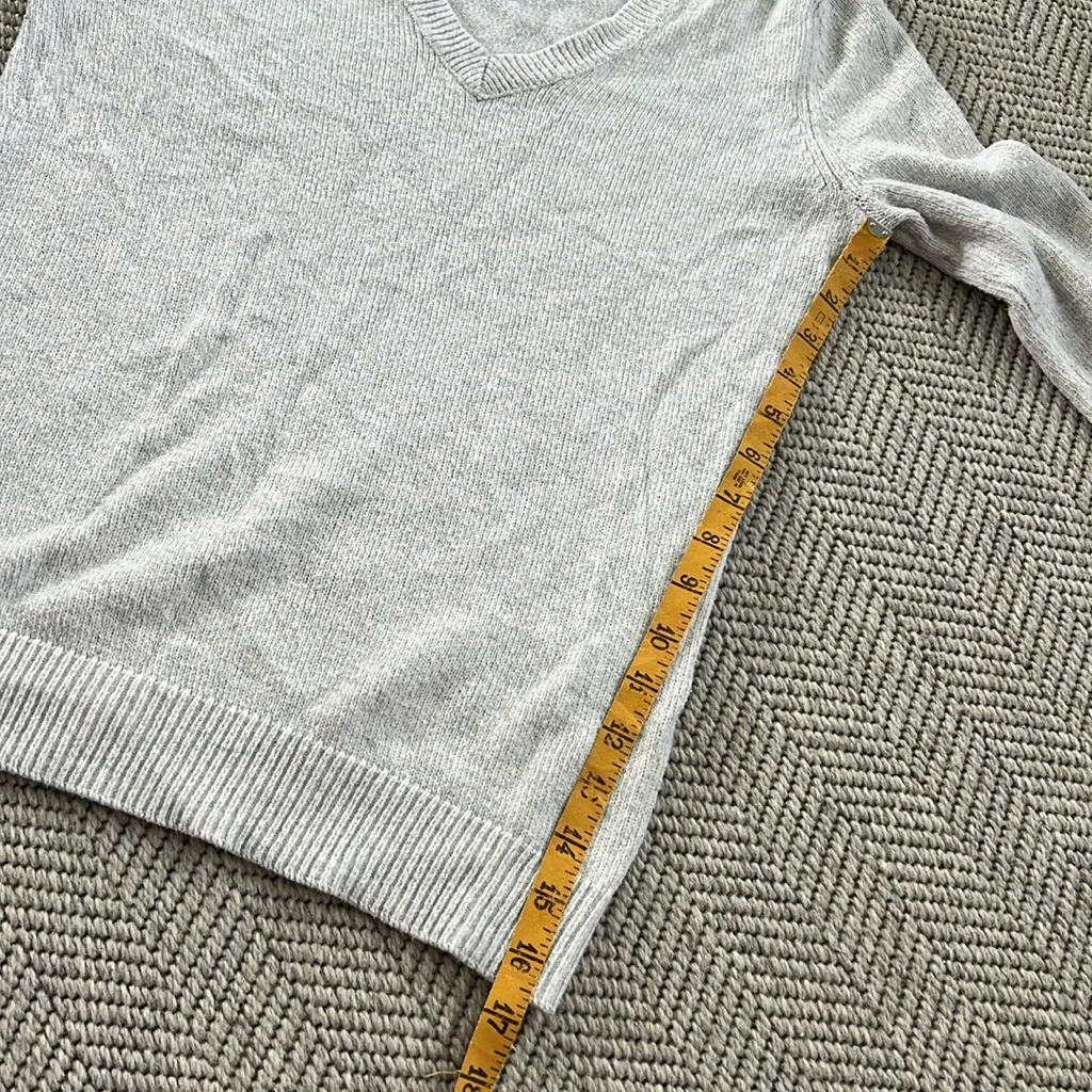 Old Navy V-Neck Sweater - Image 5