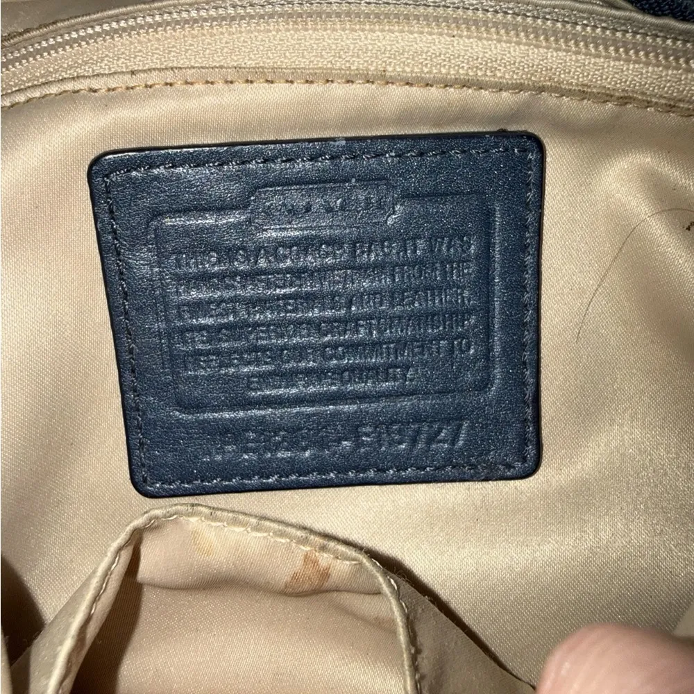 Coach Signature Shoulder Bag - Image 5