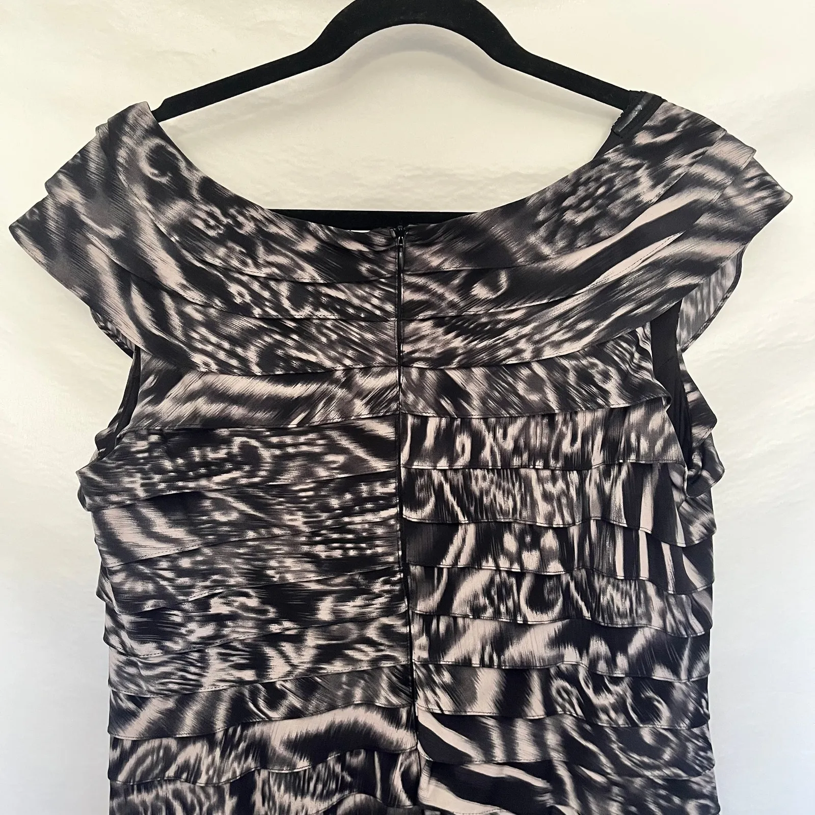 Adrianna Papell Ruffle Sheath Dress Sz 14 Tiered Abstract Glam Art Deco Cocktail - Image 2