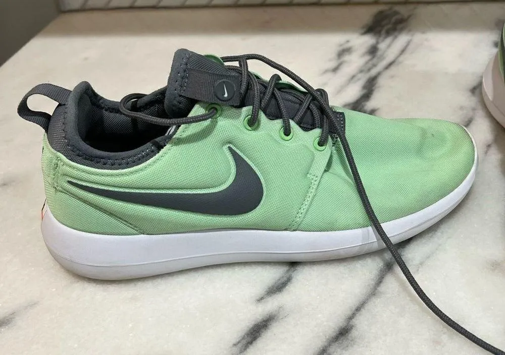 Nike Roshe Two Running Shoes Fresh Mint Green Women's Size 9 (844931-303) - Image 2