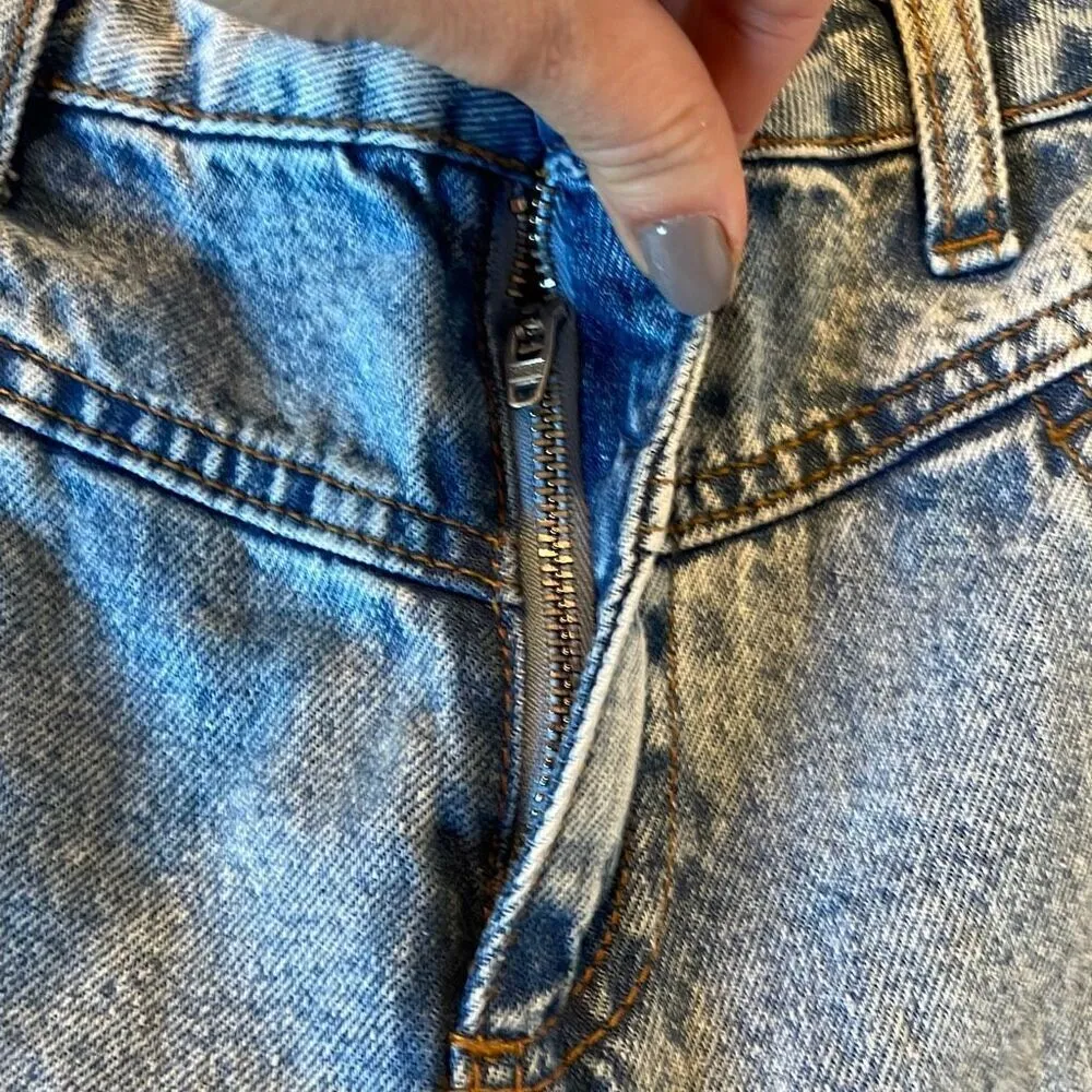 Denim & Co high rise seam front tapered mom jean size 6 - Image 7