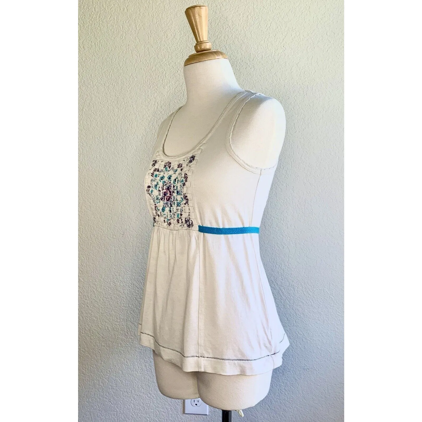 Anthropologie Tank Top Tee Shirt Womens Ivory Colorful Basket Weave Weaved Small - Image 3