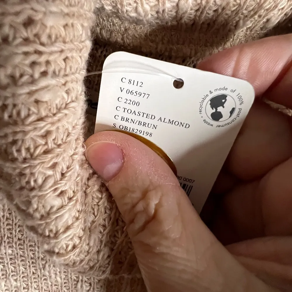 Free People “We the Free” tan oversized turtleneck sweater size small - Image 4