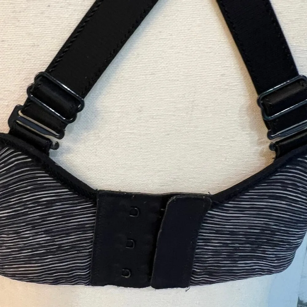 Lululemon Ta Ta Tamer II Sports Bra in Wee Are From Space Black Black Size 34DD - Image 5