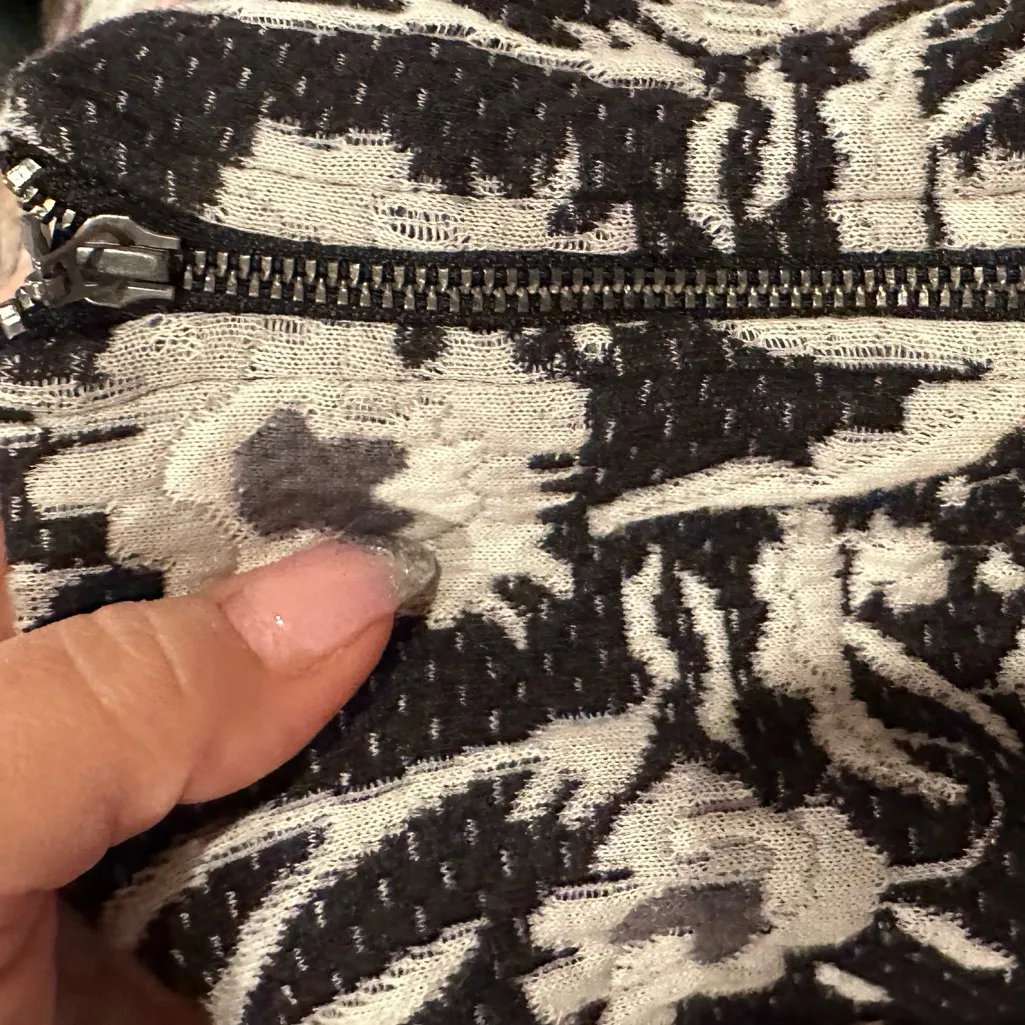 Anthro HD in Paris Black and Cream Floral Textured Midi Dress 2P - Image 7