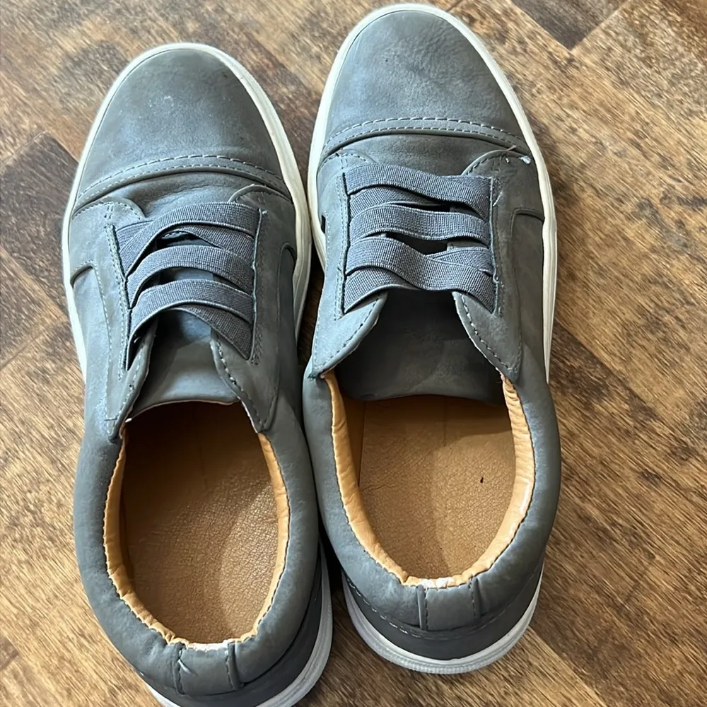 REPORT Rowdy Grey Suede Slip On Sneakers Size 6 Gray - Image 6