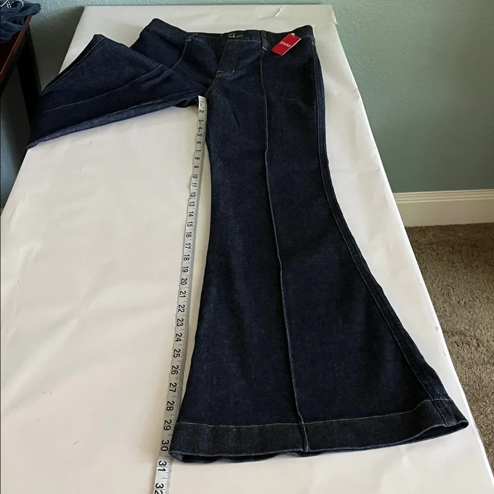 Spanx Pull On Pintuck Flare Jeans High Rise NWT Size M - Image 7