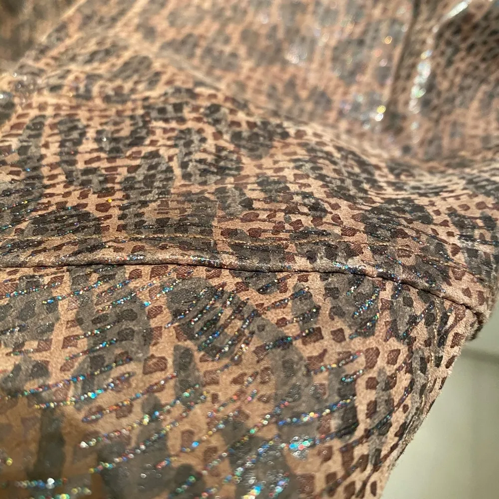 Live A Little 100% Leather Jacket Leopard pattern zippered - Image 8