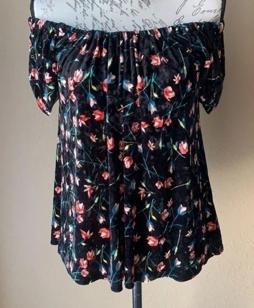 Francesca’s Blue Rain stretch velvet floral top S - Image 7