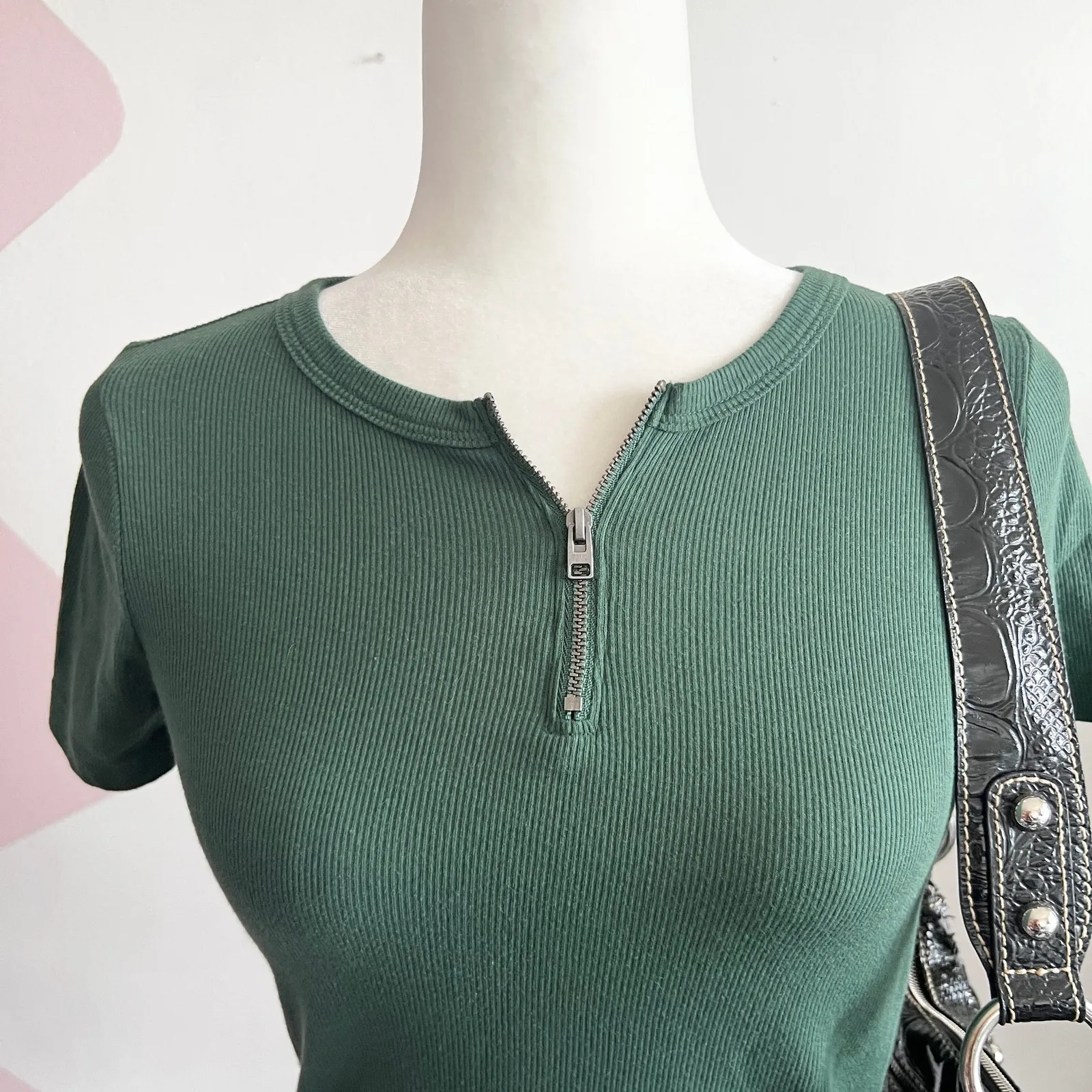 Hollister Henley Crop Top,‎ Y2K Coquette Retro Indie Sleaze Bella Swan Small - Image 2