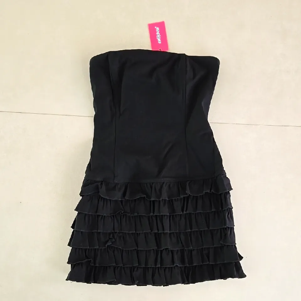 NWT! Edikted Strapless Tiered Ruffle Hem Minidress Size M - Image 4