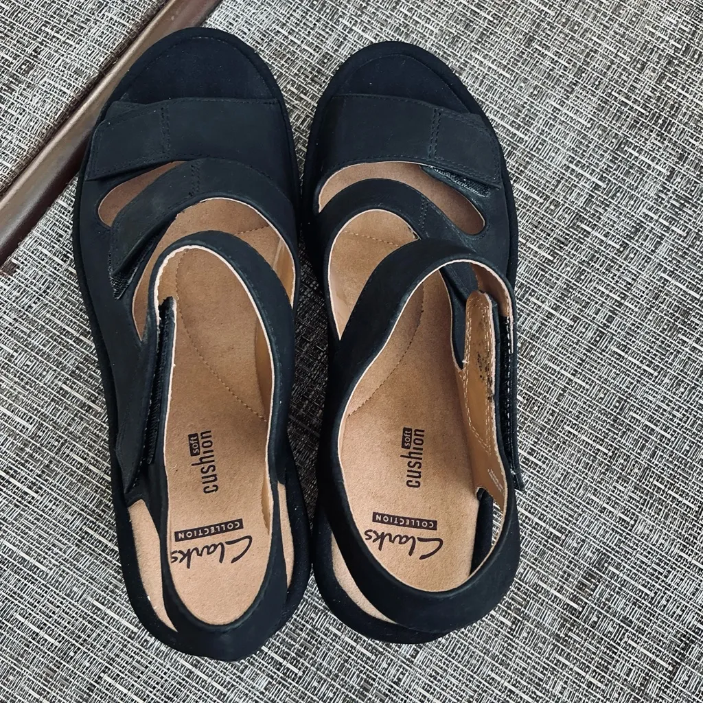 Comfy low wedge sandals 🪻🪻 - Image 4