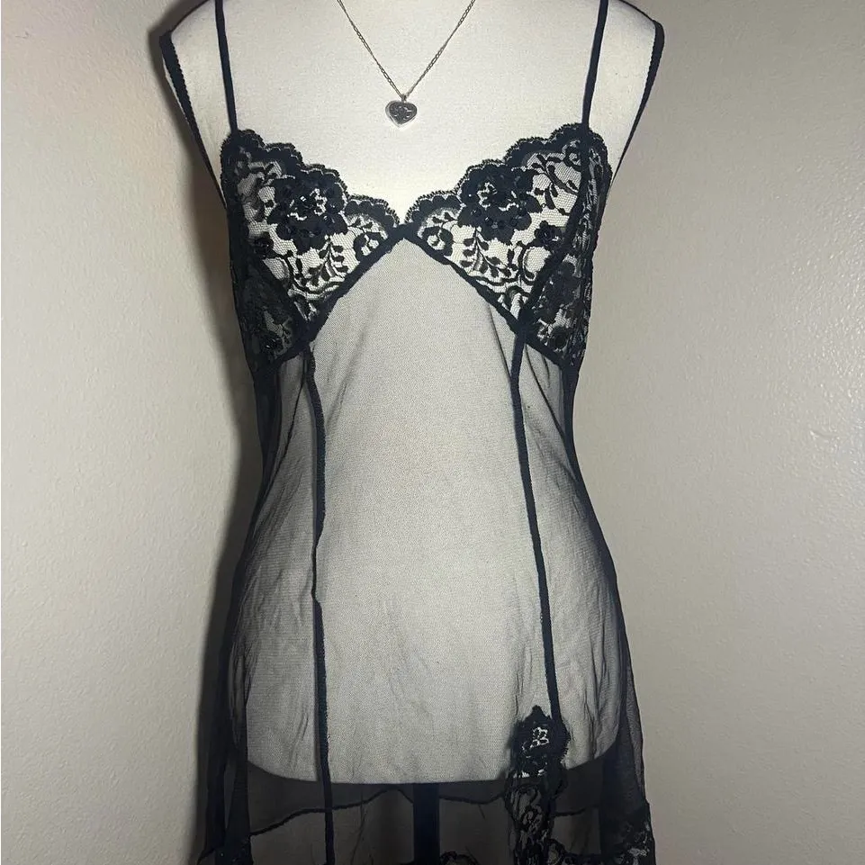 Vintage Victoria’s Secret Elegant Black Lace Chemise - Image 2