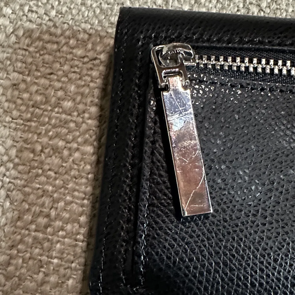 Halogen Black and White Wave Pattern Long Wallet - Image 8