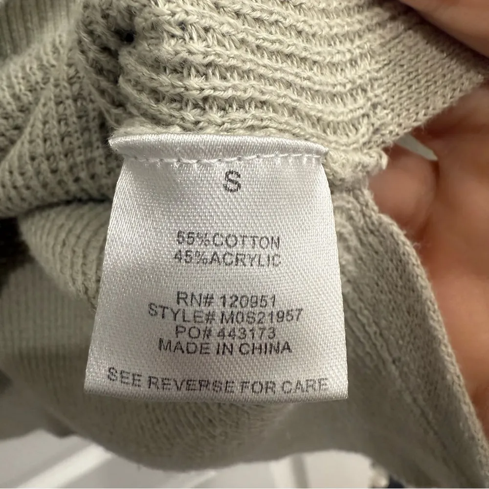 Hippie Rose Cream V neck Sweater Crop with cut out back detail Small - Image 3