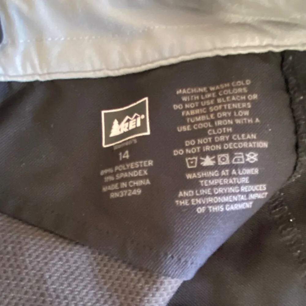 REI Convertible Women's 14 Adventure Pants - Image 7